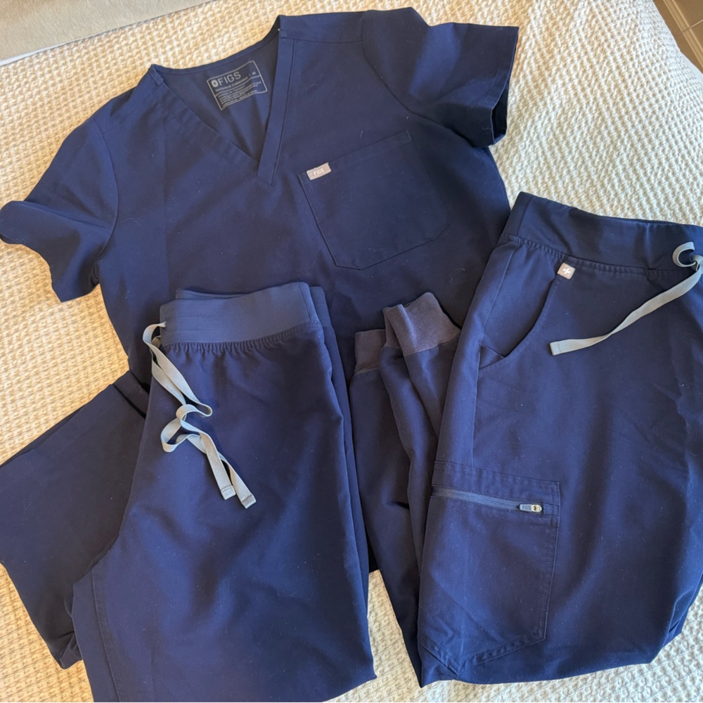 Figs scrubs.